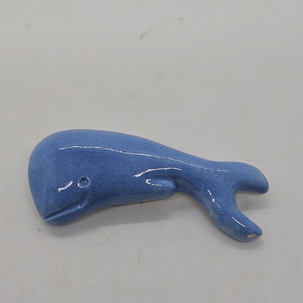 ceramic blue whale pin small chip